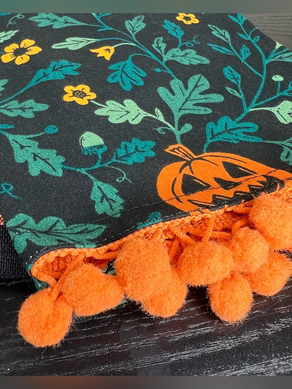 NEW Target Bullseyes Playground Halloween 2026 Pumpkin Posey/Stripes Dish Towels